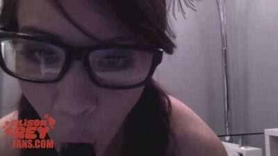 Nerdy Bookworm in glasses takes a study break to fuck her pussy - pornapp.online